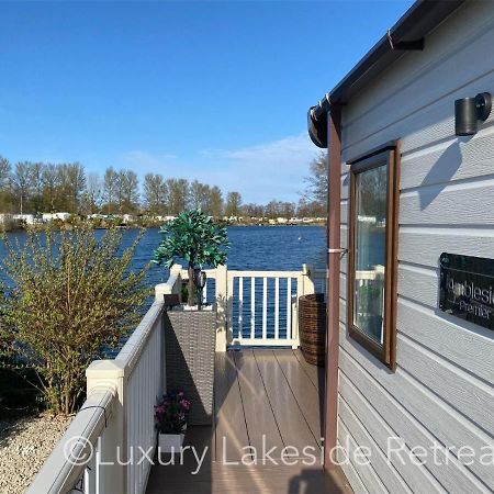 Lakeside Retreat With Hot Tub & Fishing Peg At Tattershall Lakes Country Park Otel Dış mekan fotoğraf