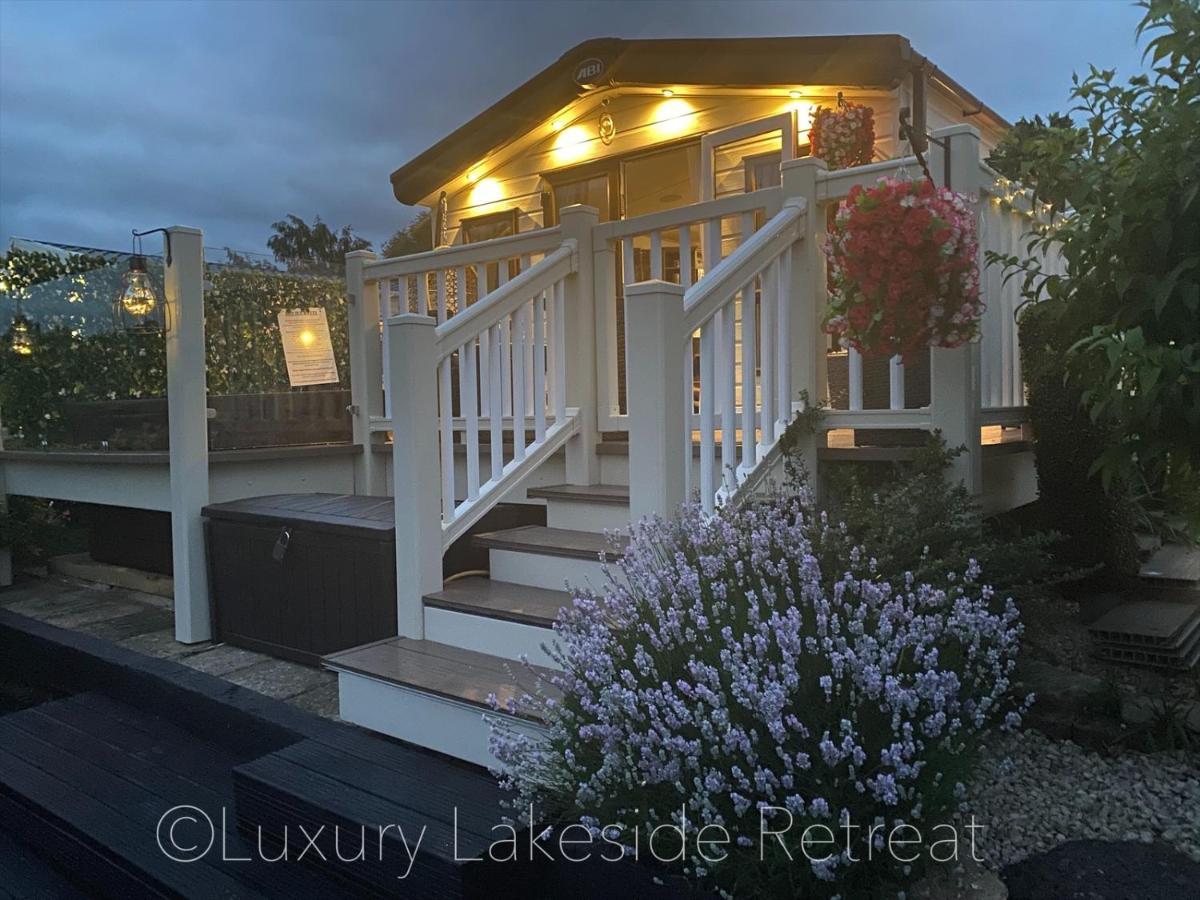 Lakeside Retreat With Hot Tub & Fishing Peg At Tattershall Lakes Country Park Otel Dış mekan fotoğraf