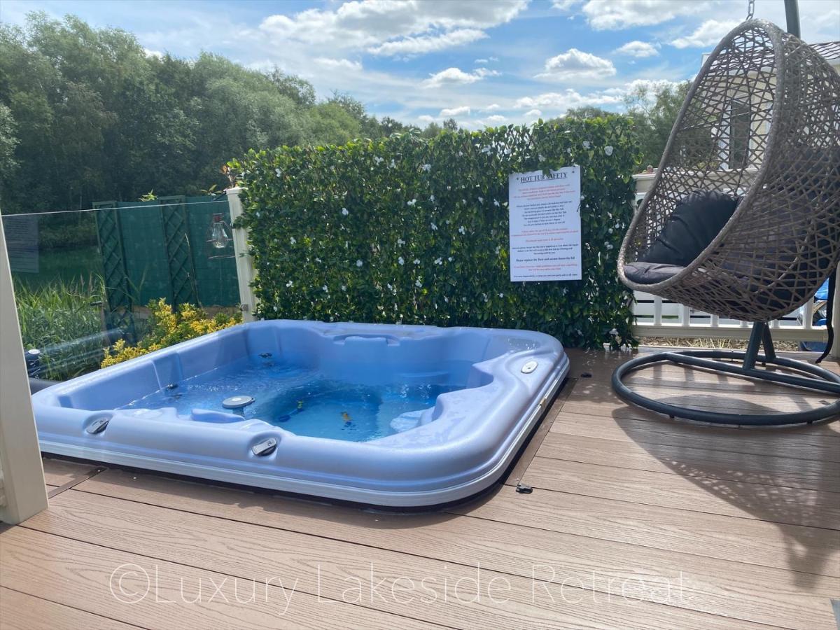 Lakeside Retreat With Hot Tub & Fishing Peg At Tattershall Lakes Country Park Otel Dış mekan fotoğraf