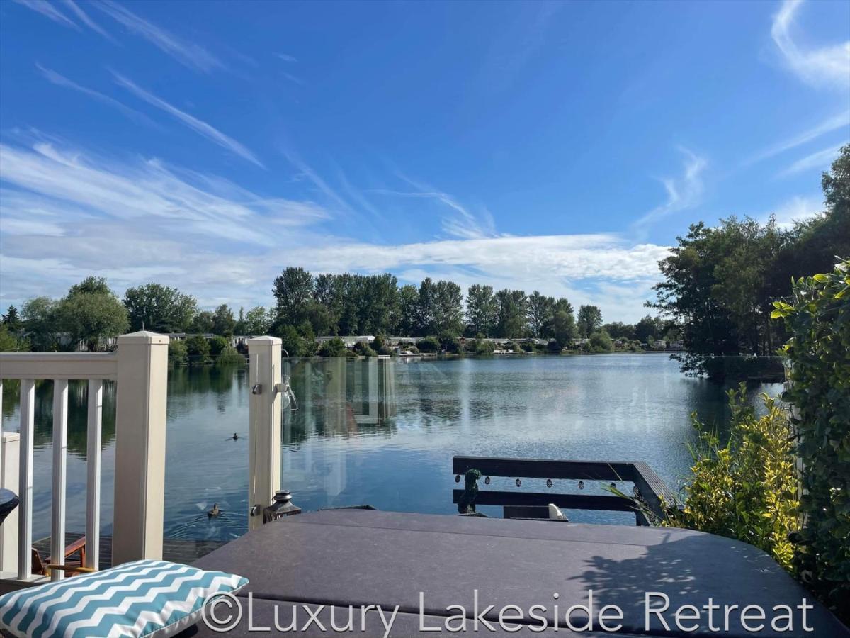 Lakeside Retreat With Hot Tub & Fishing Peg At Tattershall Lakes Country Park Otel Dış mekan fotoğraf