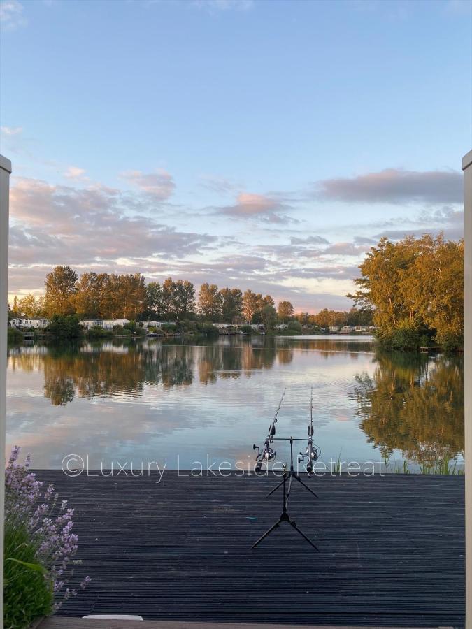 Lakeside Retreat With Hot Tub & Fishing Peg At Tattershall Lakes Country Park Otel Dış mekan fotoğraf