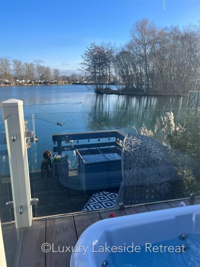 Lakeside Retreat With Hot Tub & Fishing Peg At Tattershall Lakes Country Park Otel Dış mekan fotoğraf